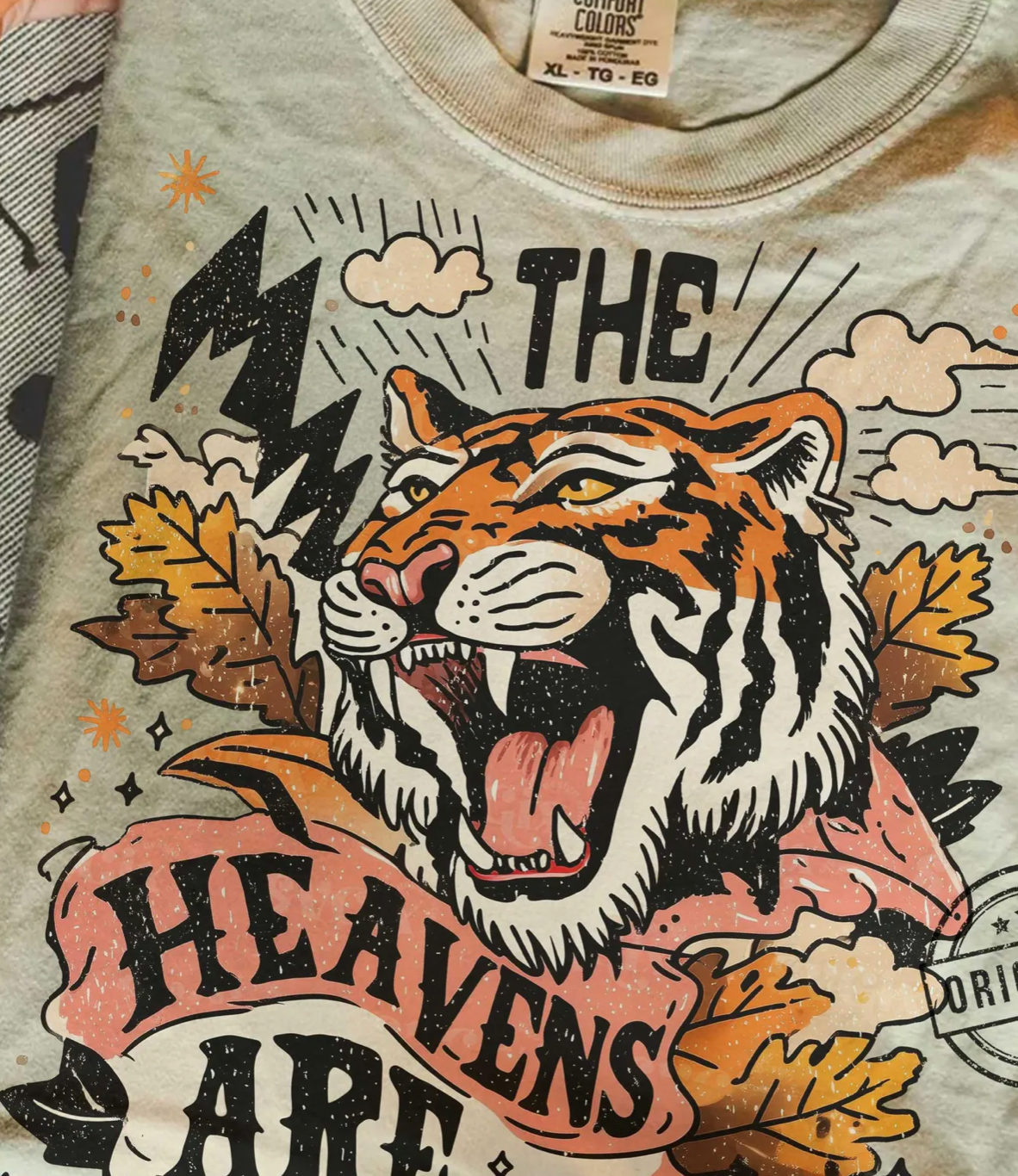 The heavens are roaring